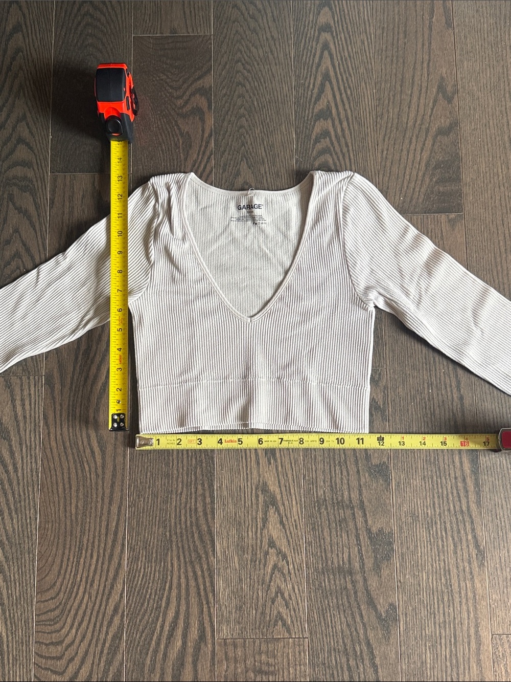 Garage Ribbed V-Neck Crop Top in Cream